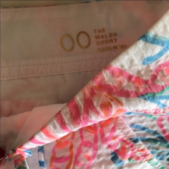 Lilly Pulitzer Walsh Shorts Gettin Steamy 00 RARE - Picture 3 of 6